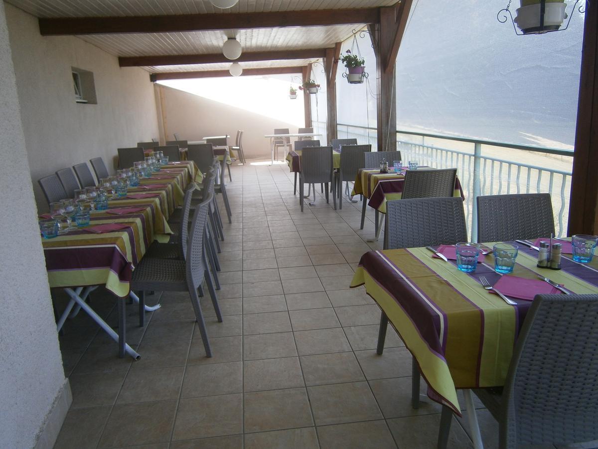 Hotel Restaurant De La Roche Les Sauvages  ภายนอก รูปภาพ
