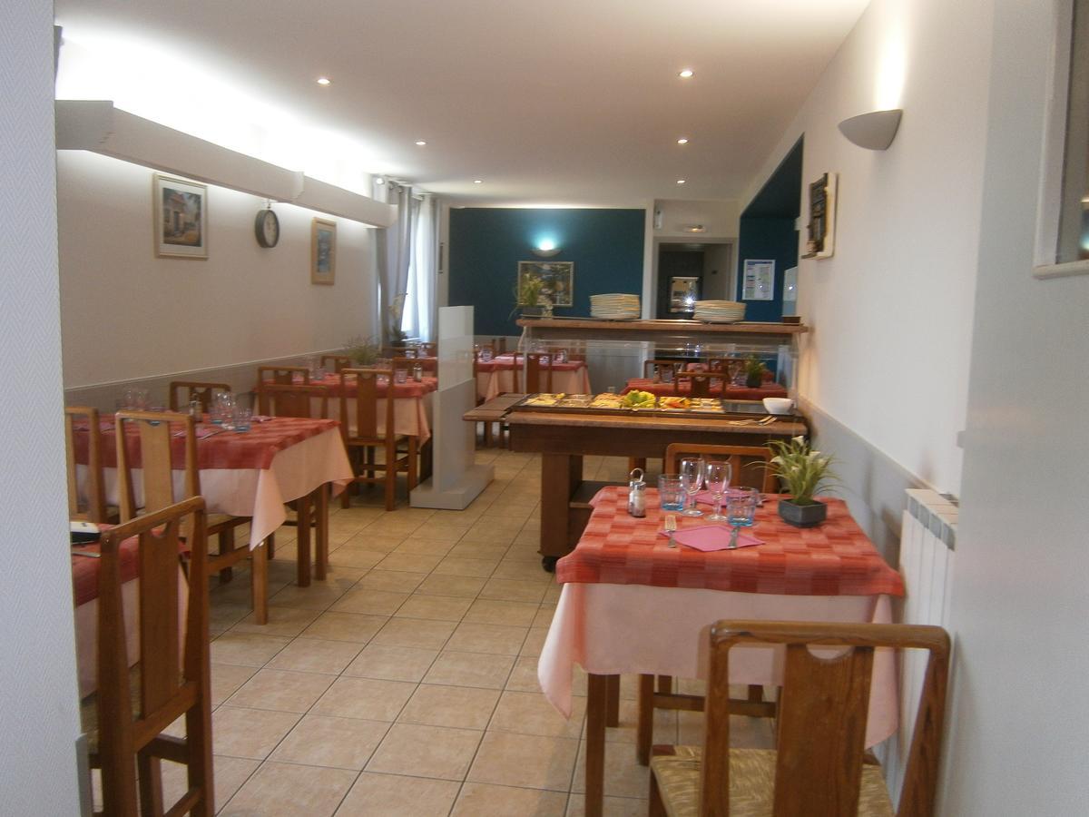 Hotel Restaurant De La Roche Les Sauvages  ภายนอก รูปภาพ
